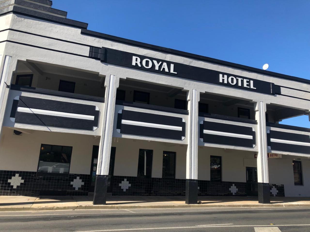 The Royal Hotel, Drouin Dış mekan fotoğraf